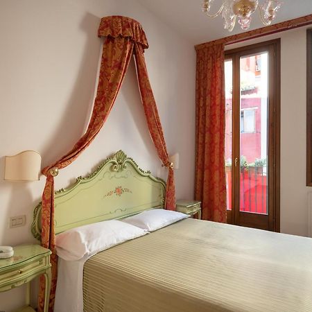 Hotel Al Sotoportego Venice Room photo